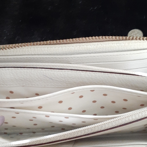 Kate Spade Zippered Wallet - Picture 9 of 9